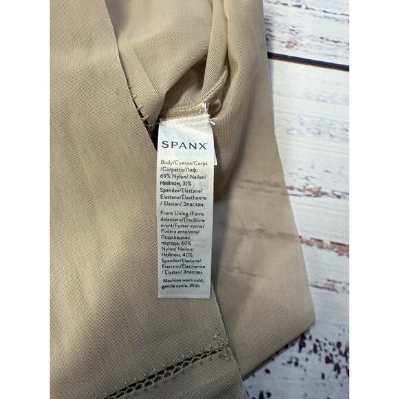 Spanx Red Hot Shapewear Slip Women's Size M Sandcastle Nude Tan NWT - Picture 6 of 8